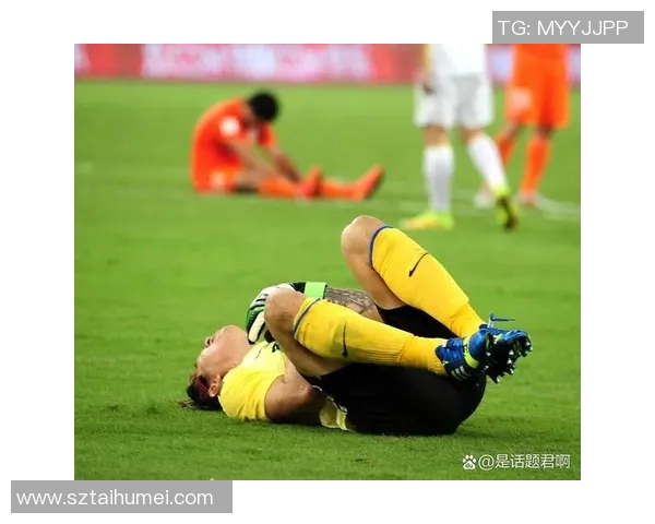 足球明星扎绷带视频揭秘运动员受伤后的恢复过程与心理调适